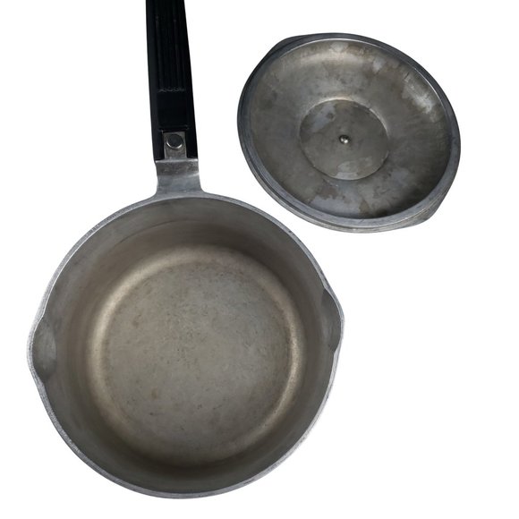 Vintage Magnalite Classic 1Q 2Q Pots with Lids Double Pour Spouts China Si06b - Picture 9 of 10